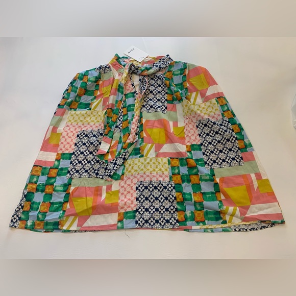 FATE Sweaten Up Color Block Top size medium, 100% rayon, block sleeves (K) - Picture 7 of 9